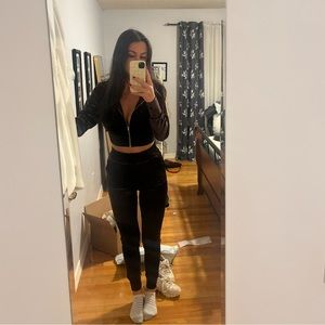 Fashion nova velvet set